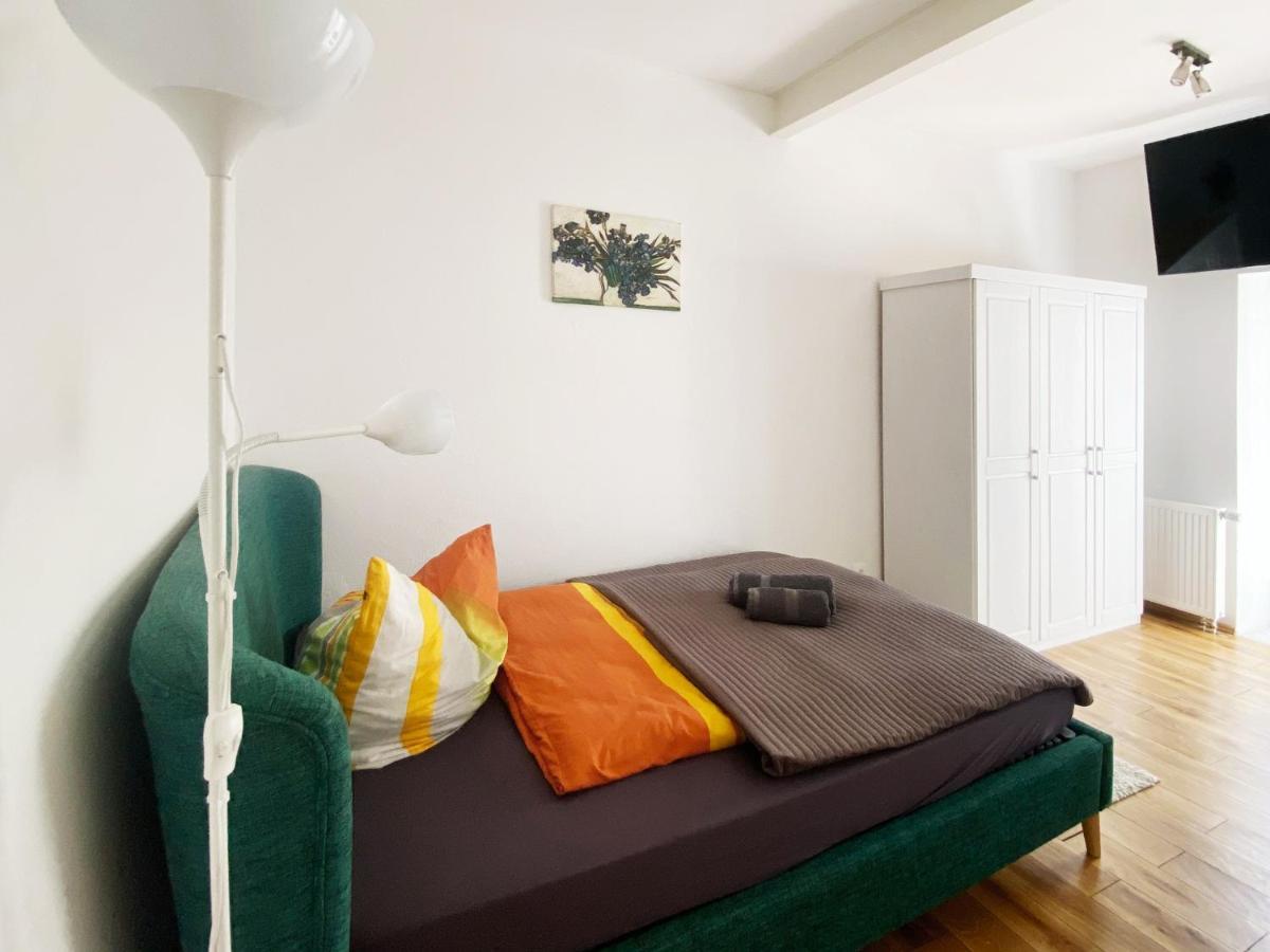 Kolonie Rontgental Schwanenburg Apartments מראה חיצוני תמונה