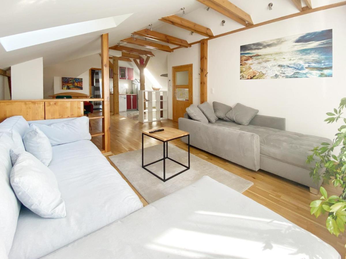 Kolonie Rontgental Schwanenburg Apartments מראה חיצוני תמונה