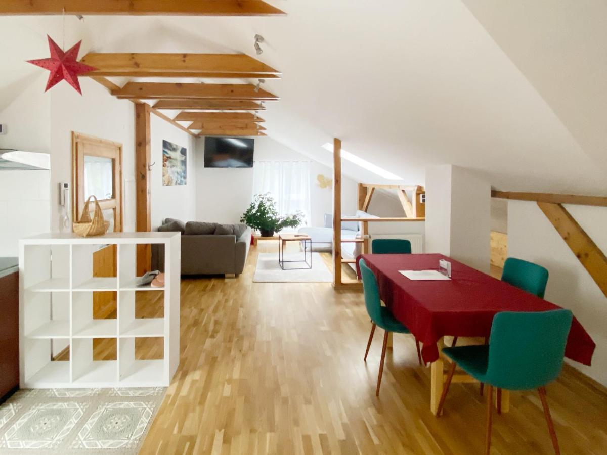Kolonie Rontgental Schwanenburg Apartments מראה חיצוני תמונה