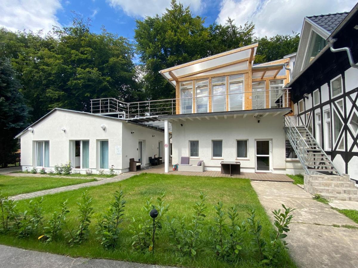 Kolonie Rontgental Schwanenburg Apartments מראה חיצוני תמונה