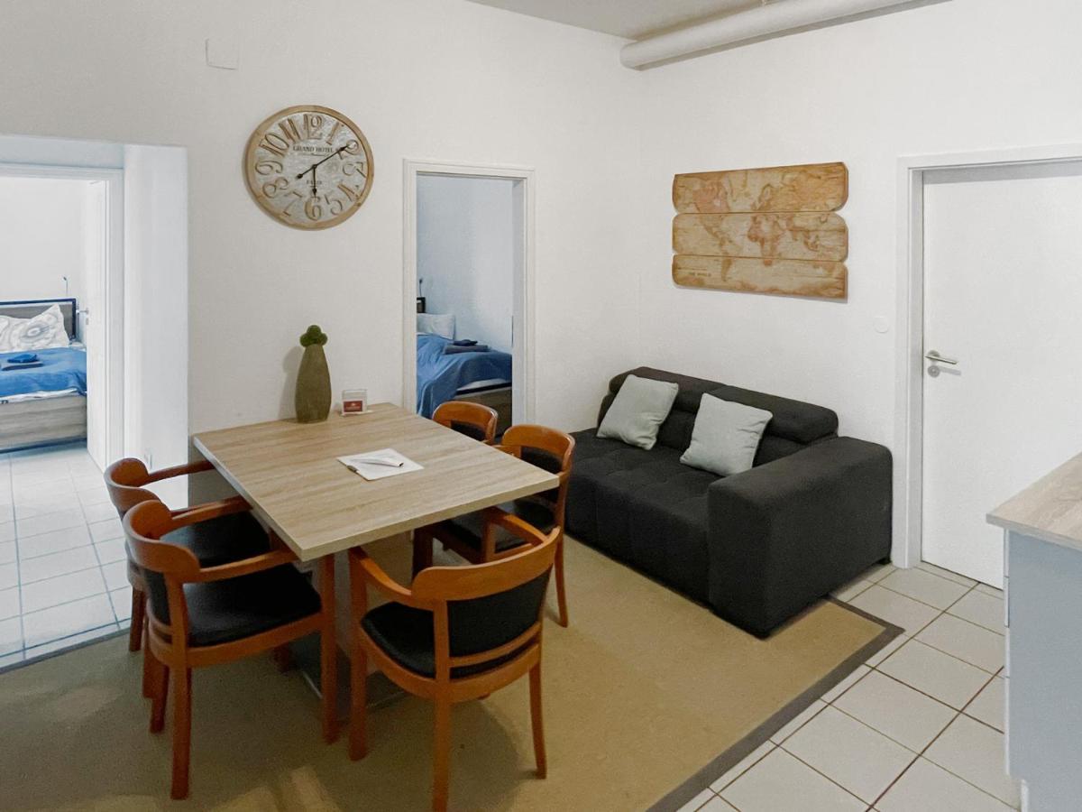 Kolonie Rontgental Schwanenburg Apartments מראה חיצוני תמונה