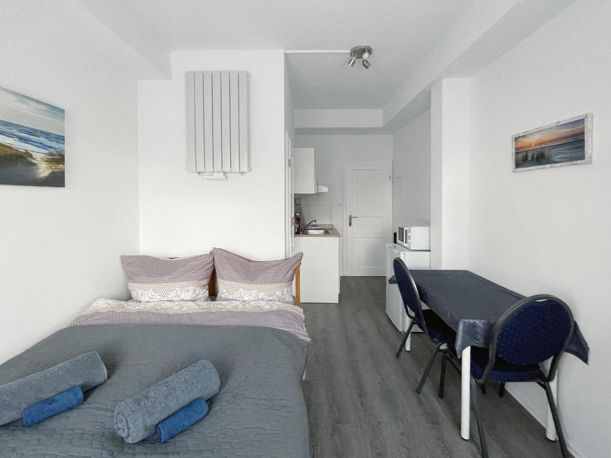 Kolonie Rontgental Schwanenburg Apartments מראה חיצוני תמונה
