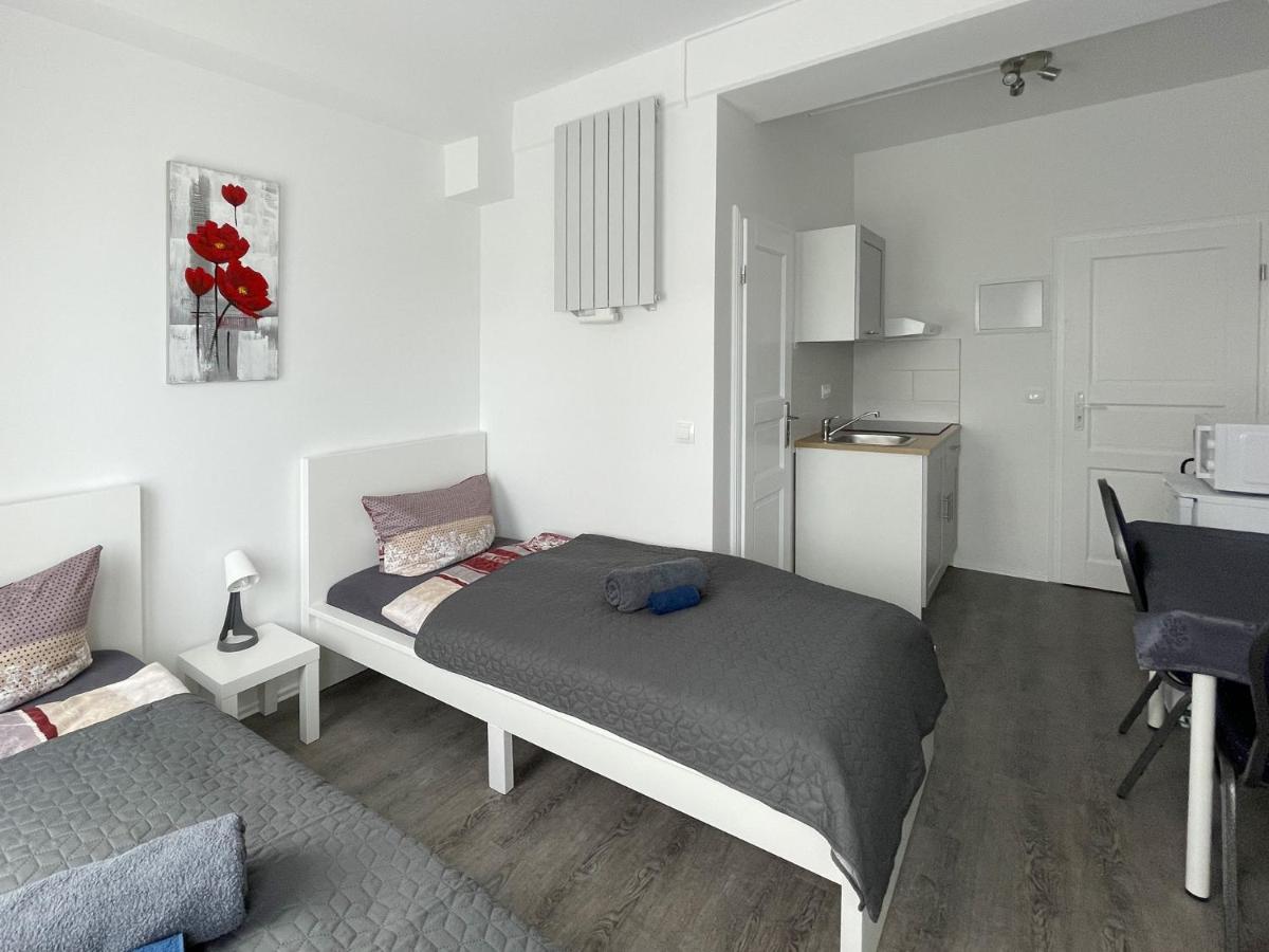 Kolonie Rontgental Schwanenburg Apartments מראה חיצוני תמונה