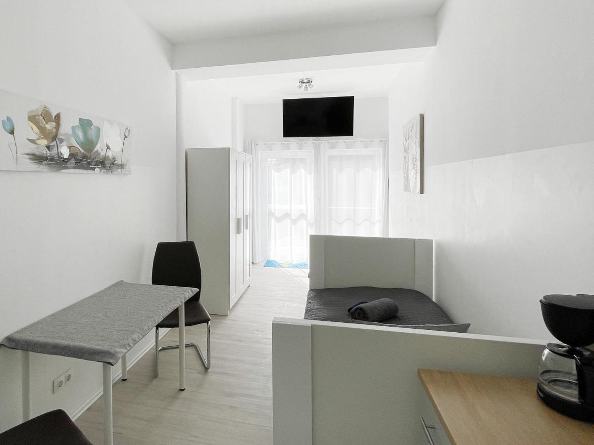 Kolonie Rontgental Schwanenburg Apartments מראה חיצוני תמונה