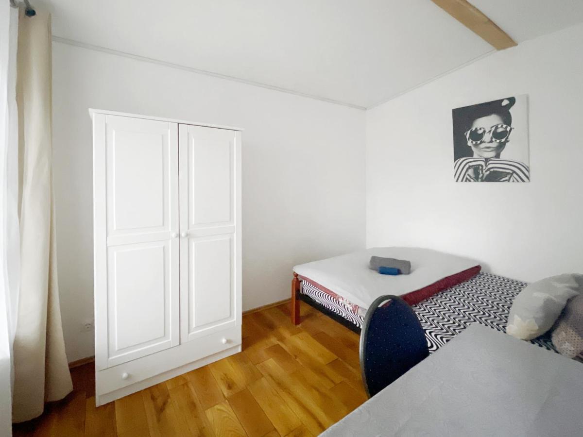 Kolonie Rontgental Schwanenburg Apartments מראה חיצוני תמונה