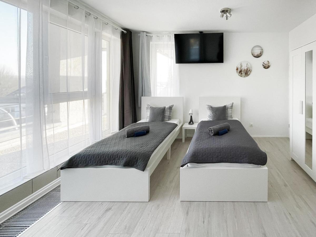 Kolonie Rontgental Schwanenburg Apartments מראה חיצוני תמונה