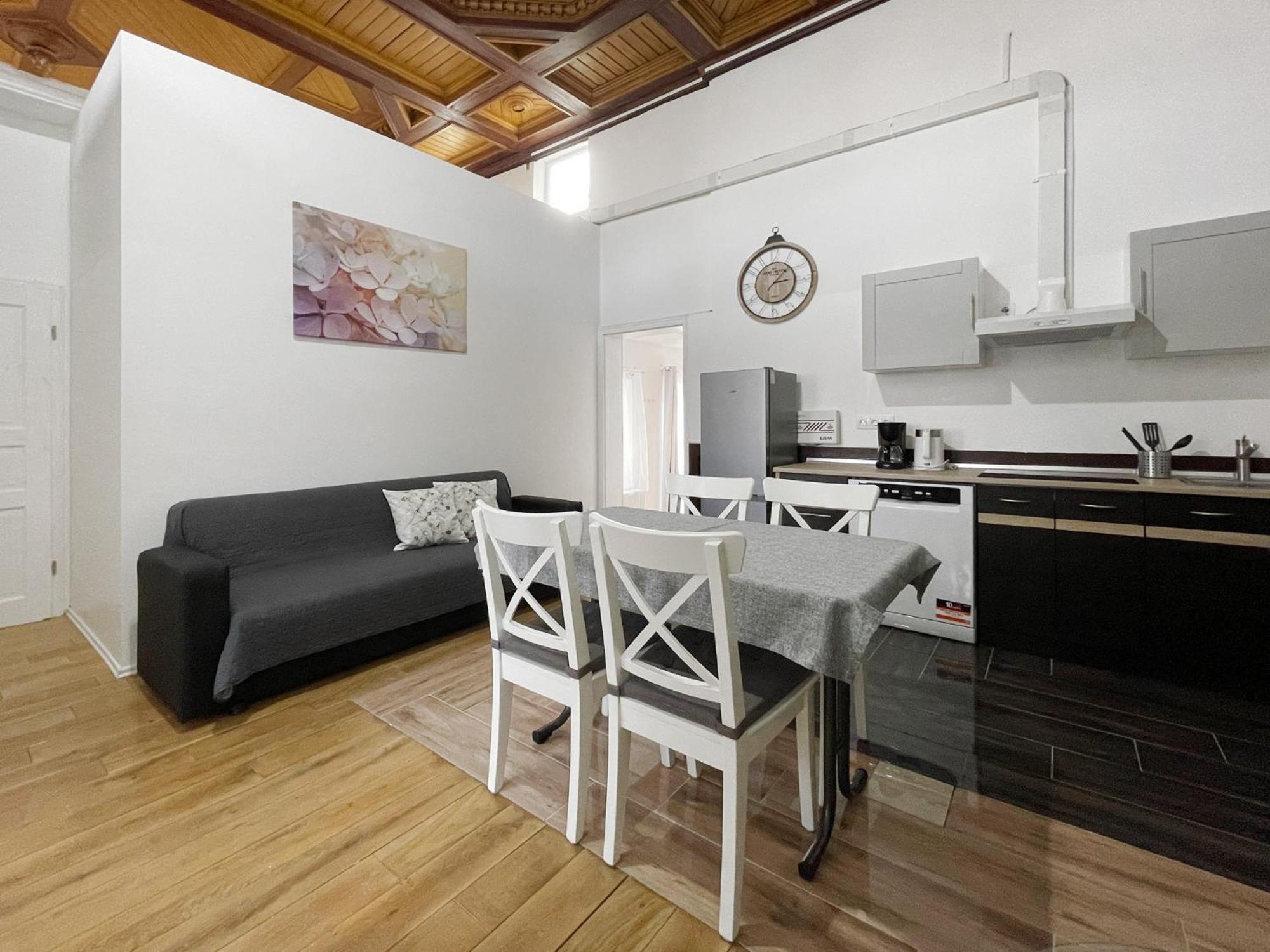 Kolonie Rontgental Schwanenburg Apartments חדר תמונה